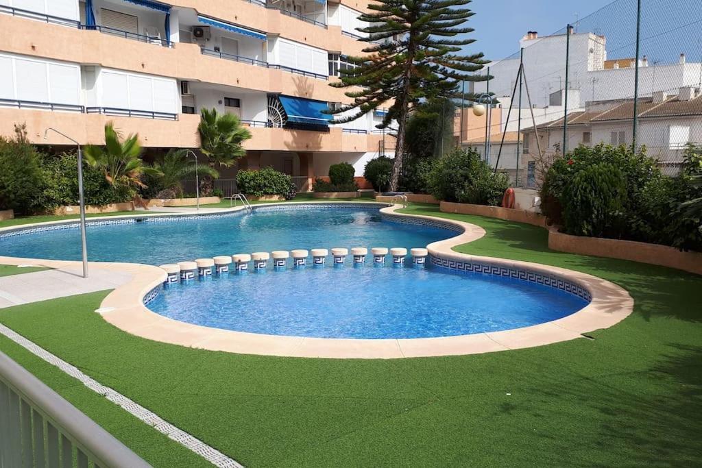 Apartament Flamingo Z Basenem Torrevieja Exteriér fotografie